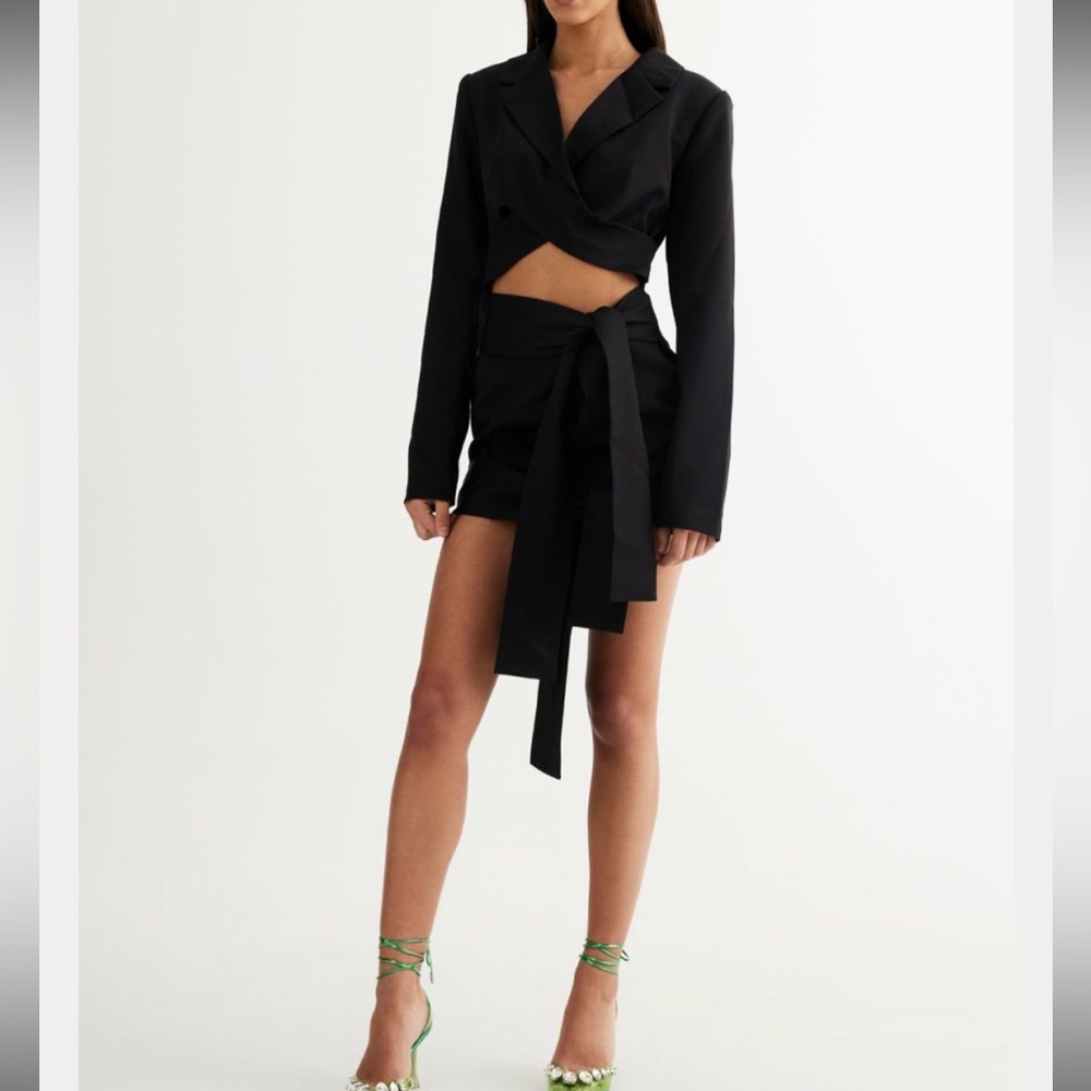 LIONESS Off Duty Cutout Long Sleeve Blazer Dress